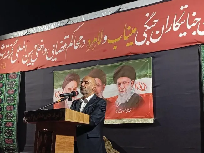 لامرد و میناب بیش از هر جای دیگری به ما مسئولان درس ایستادگی دادند